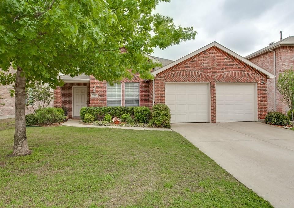 1st image of 305 Highland View Dr