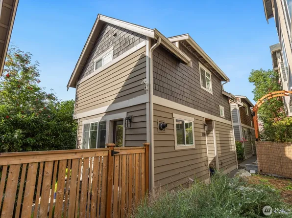7110 California Avenue SW, Seattle, WA 98136