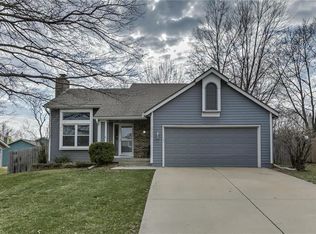 13134 S Raintree Dr, Olathe, KS 66062