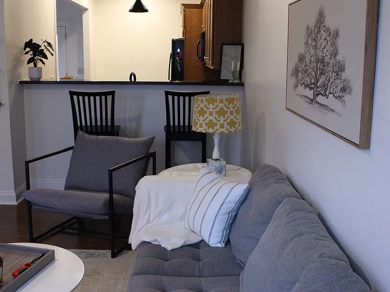 107 S Memminger St — Photo 3