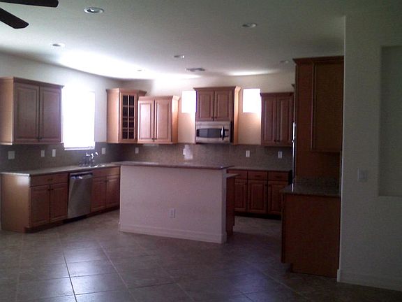 3rd image of 20983 W CORA VISTA Street