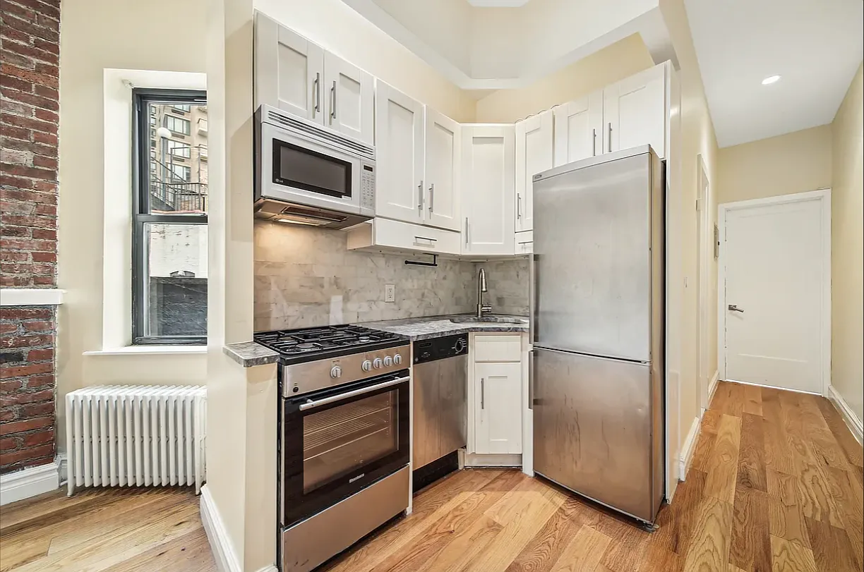 162 East 82nd Street — Photo 4