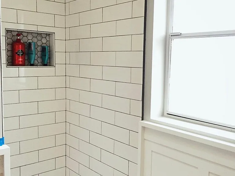 Master en-suite shower