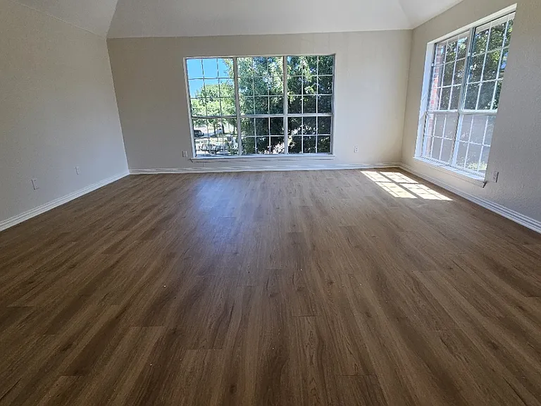 421 Long Cove Ct — Photo 9