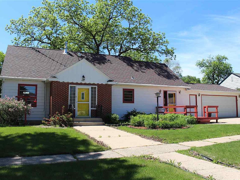 1st image of 601 N Ave