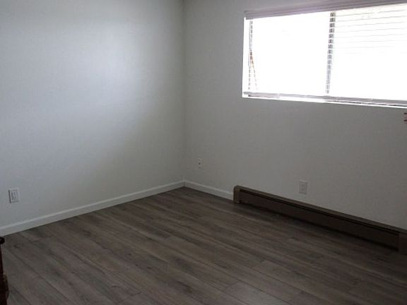 4th image of 1114 Fidalgo St