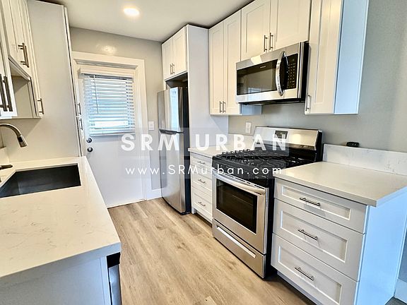 5th image of 3067 Madison Ave #A