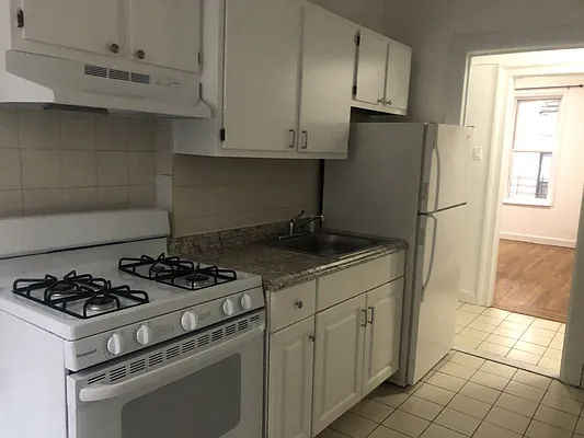 Rented by Anchor Associates | media 20