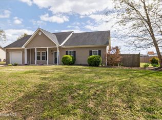 231 Laurel Woods Way, Currituck, NC 27929