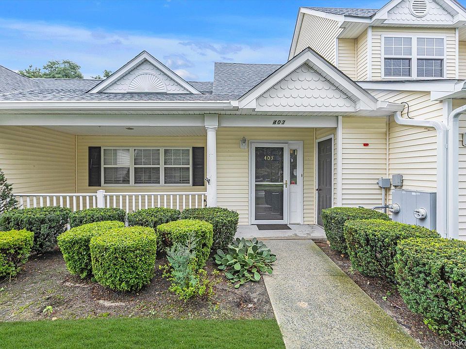 1st image of 403 Winged Foot Way