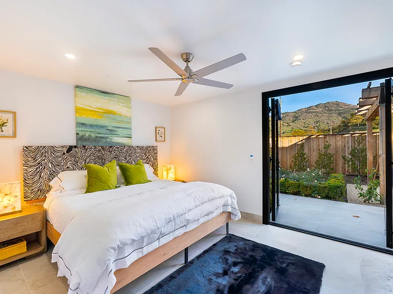 6161 Silverado Trl — Photo 28