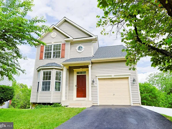 1507 Scott Chase Dr, Frederick, MD 21702