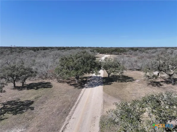 750 Lassman Rd, Goliad, TX 77963