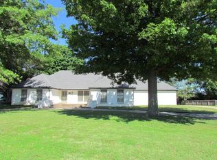 2109 N Lakeview Pkwy, Augusta, KS 67010
