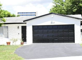 237 Porter Place, West Palm Beach, FL 33409