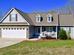 208 Stonington Dr, Mount Airy, GA 30563