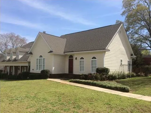 819 W Bridge St, Wetumpka, AL 36092
