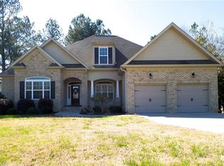 4102 Belvoir Dr, Greensboro, NC 27406