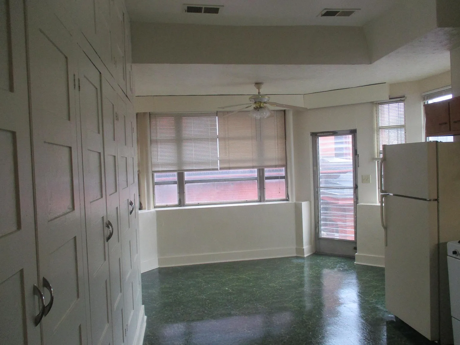2 bed, 1400 sqft, $1,150 — Photo 2