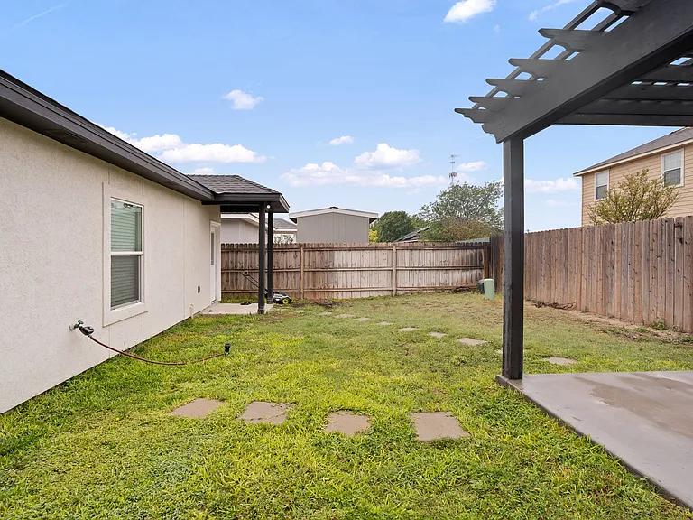 1009 Tesoro Hls — Photo 22