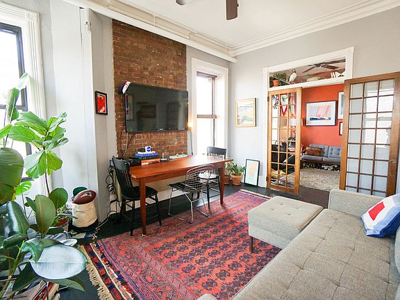 3rd image of 346 E 10th St APT 14