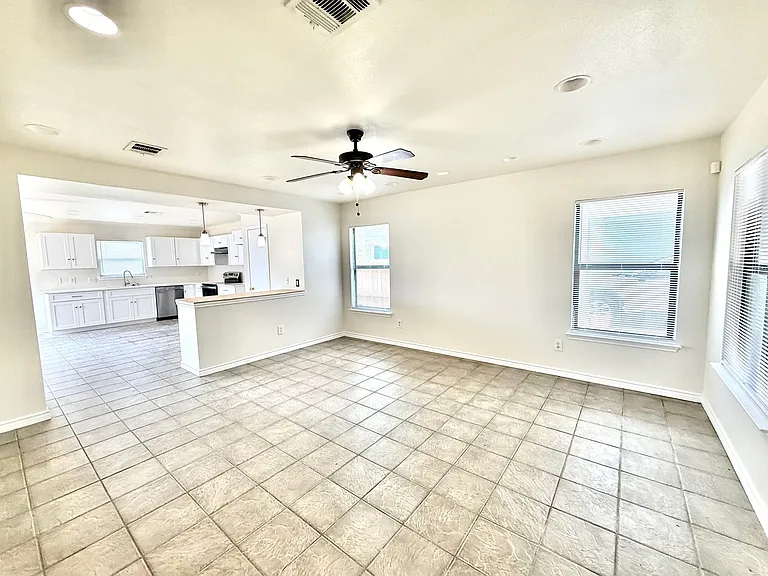 13229 Coomes Dr — Photo 4