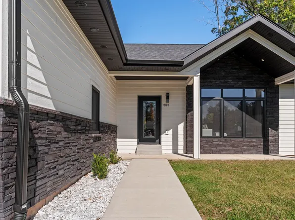 383 Oakbrook Dr, Wisconsin Dells, WI 53965