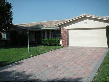 1st image of 741 SE 6th Ave