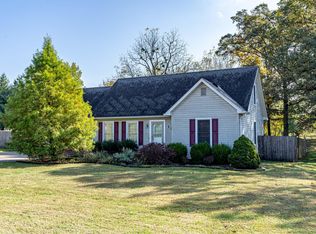 121 Whitney Dr, Bardstown, KY 40004