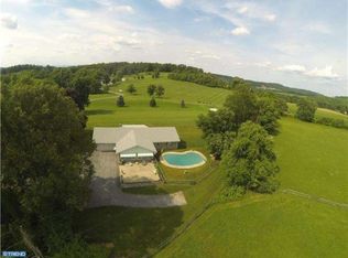 155 Bran Rd, Sinking Spring, PA 19608