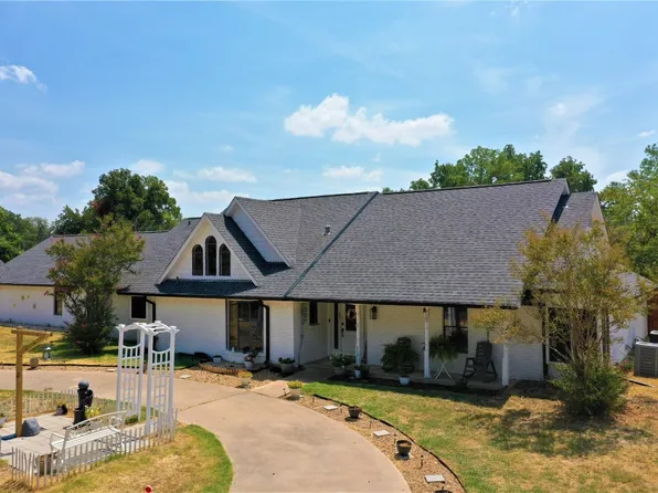 805 Pecan St, Fairfield, TX 75840