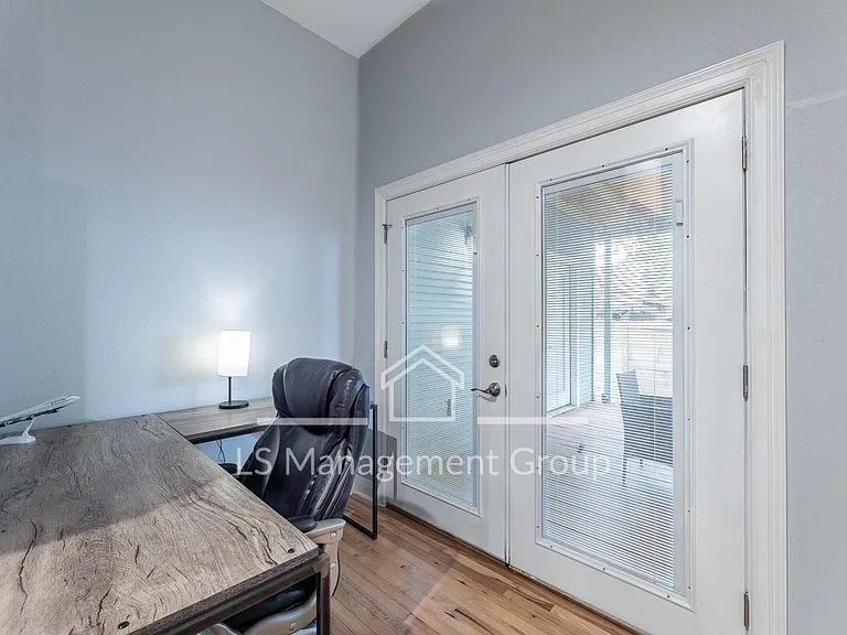 415 Furnish Ave — Photo 8