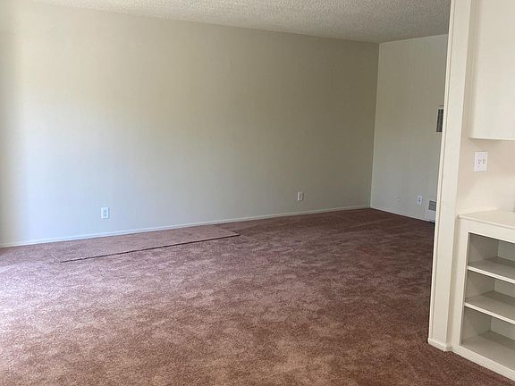 5th image of 12415 Weddington St APT 11