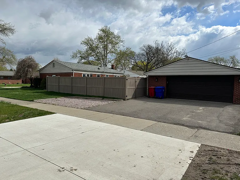 16816 Hans Ct — Photo 4