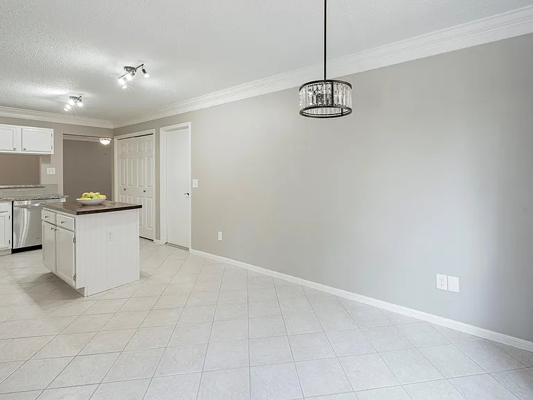 23 E Stony Bridge Cir — Photo 16