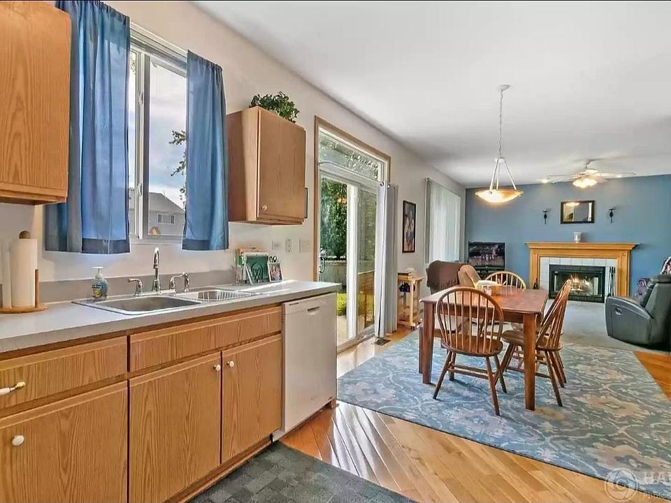 2nd image of 1909 E Cedarwood Cir
