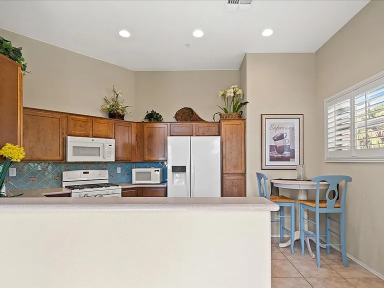 3975 N Hualapai Way #281 — Photo 8