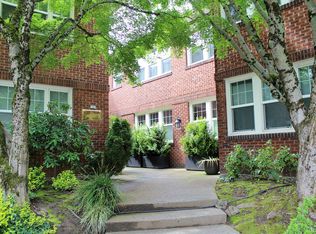 701 NE 28th Ave APT 33, Portland, OR 97232