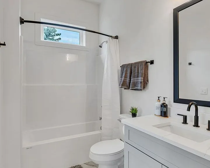 1303 Meharry Blvd — Photo 4
