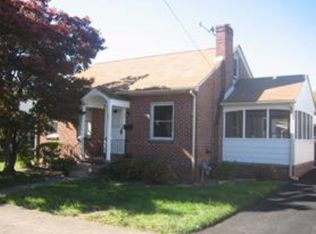 621 E Vine St, Stowe, PA 19464
