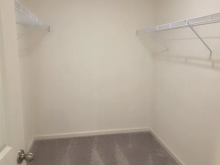 110 Saginaw Ct — Photo 10