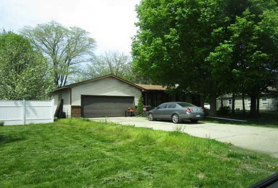 1st image of 565 Port Sheldon St
