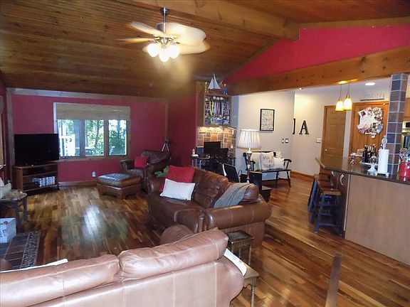 4th image of 337 Greenwood Ave
