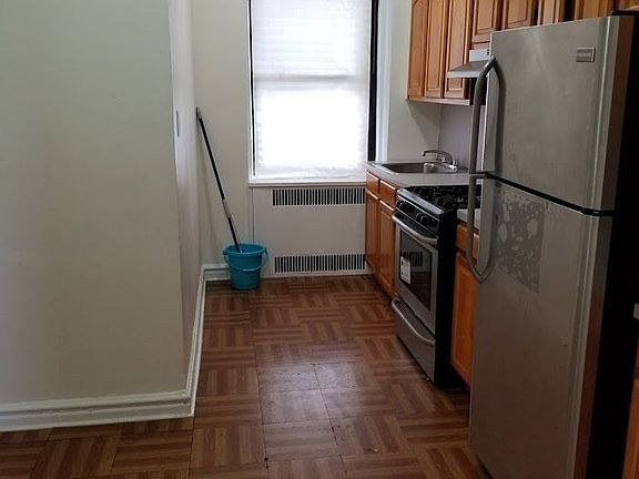 4th image of 3715 Kings Hwy APT 2L