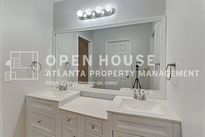 2242 Josephine Ct — Photo 10