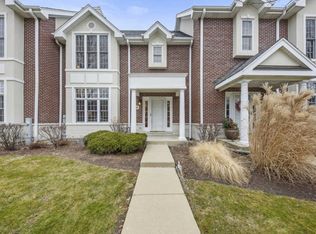 406 Park Ave, Clarendon Hills, IL 60514