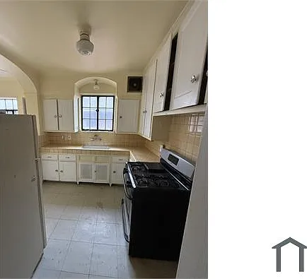 3 bed, 1100 sqft, $1,495 — Photo 2