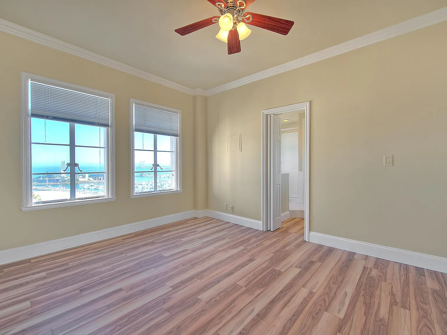 800 E Ocean Blvd — Photo 3