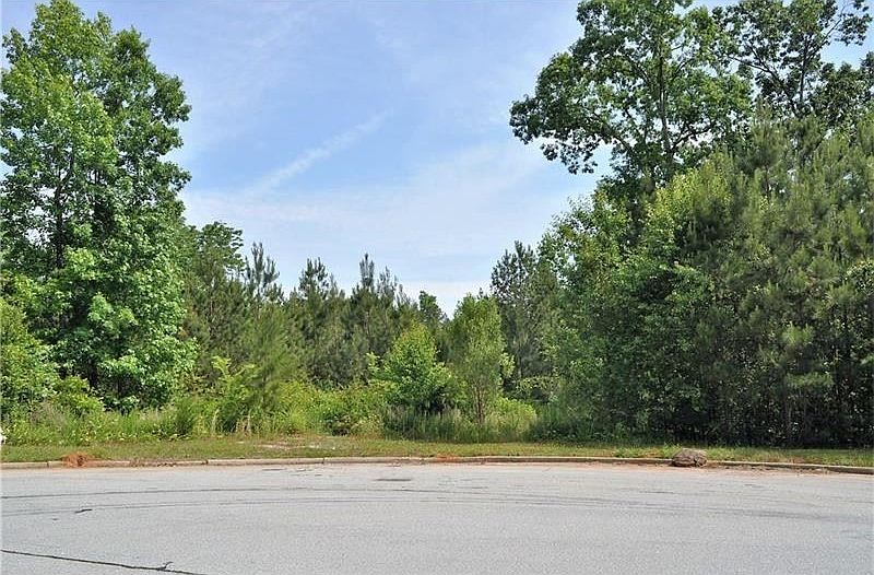 2nd image of 3201 Grant Ln