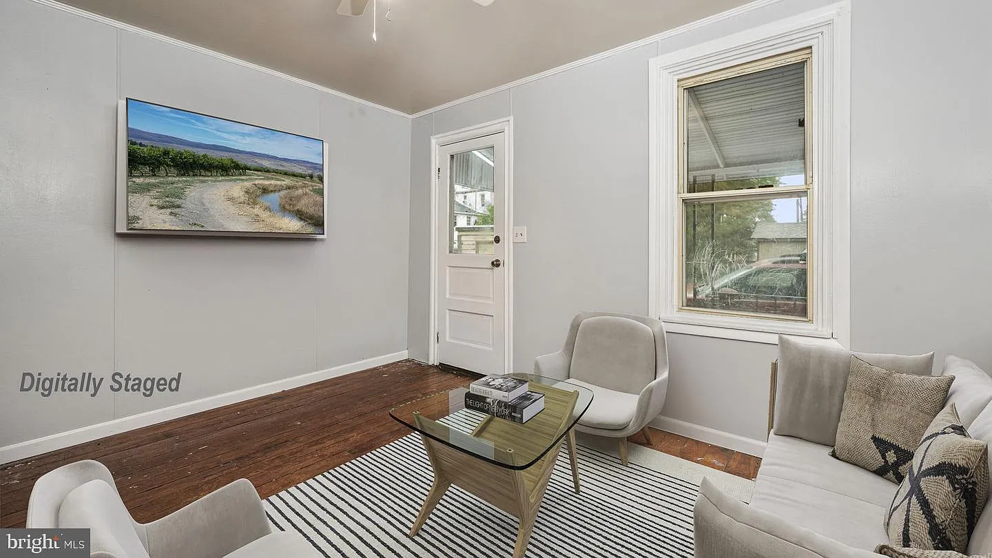 2 bed, 1.0 bath, 858 sqft, $1,500 — Photo 4
